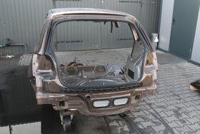 VW Polo 6R0 zadní část karoserie - 4