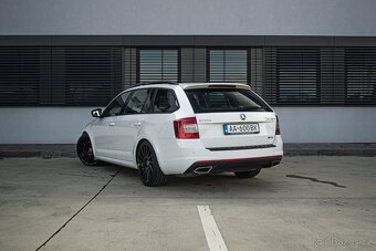 Škoda Octavia Combi 2.0 TDI DPF RS DSG - 4
