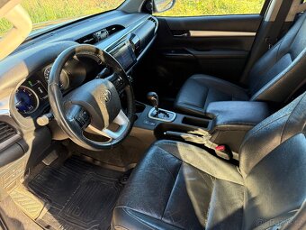 Toyota Hilux 2,4 D 110 kw - 4