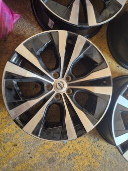5x108 volvo 18" - 4