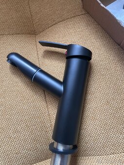 Černá matná umyvadlová baterie - 4