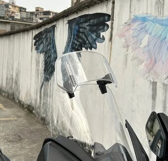 Deflektor na hlavní plexi moto 300 x 155 mm - 4