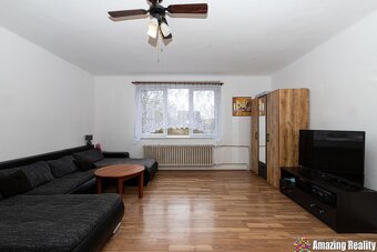 Prodej zděného bytu s garáží a balkonem, v obci Mileč - 4