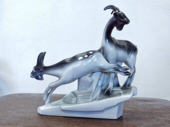 Stará soška kamzíci - 4