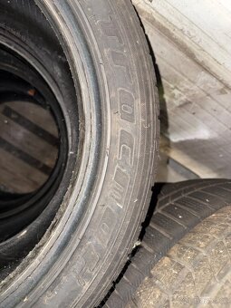 Prodám zimní pneu 235/45/17 do 2022 4mm - 4