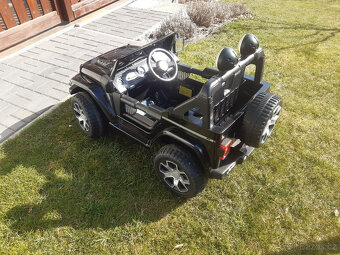 Autíčko Jeep - 4