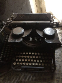 Starožitný psací stroj Oliver, Olympia, Adler, ... - 4