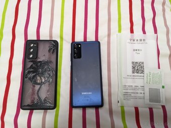 Samsung Galaxy S20 FE 256GB - 4
