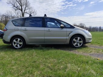 FORD S-MAX TITANIUM ULTIMATE BENZÍN 2.0i 107KW - 4