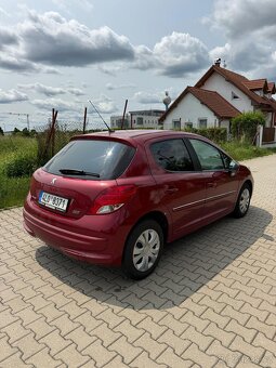 Peugeot 207 1.4i - 4