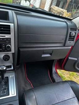 Dodge nitro 2,8 - 4