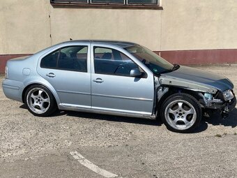 VW BORA 1.6 16V PACIFIC PROJEKT RV 2004 - 4