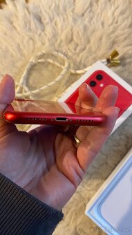 Prodám červený iPhone 11 64GB v top stavu - 4