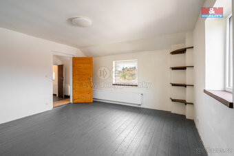 Prodej rodinného domu, 1163 m², Zalužany - 4