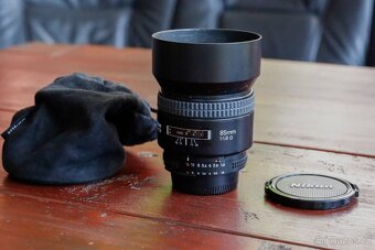 Nikon AF 85 mm f1.8 D - 4