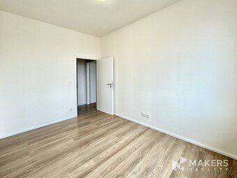 Pronájem bytu 2+kk po rekonstrukci, 47 m², U Skládky, Praha  - 4