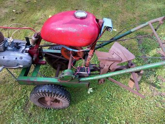 Traktůrek domácí výroby - "Tera" - 4