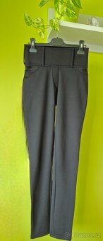 Stahující dámské legíny - 4