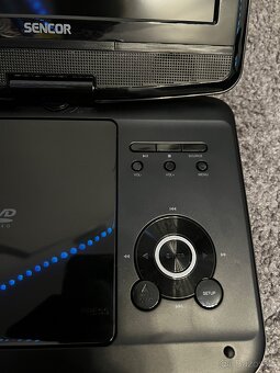 PŘENOSNÝ DVD PŘEHRÁVAČ SENCOR - 4