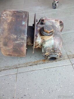 Zetor 25 uhlová převodovka - 4