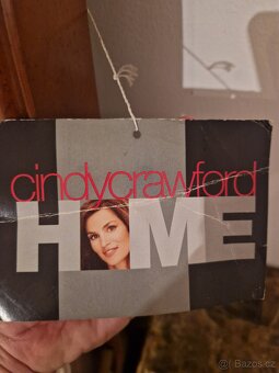 Ložnice, postel, komody - 4