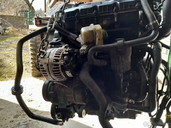 VW T5 motor 1,9 TDi AXB r..v.2005 - 4