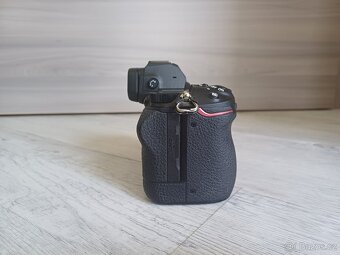 Nikon Z6 II + bateriový grip Nikon MB-N11 - 4