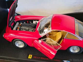 Ferrari 250 GT 1:18 HotWheels ELITE - 4