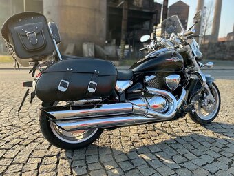 Suzuki Intruder M 1500 - 4