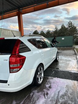 kia ceed 2011 1.6 crdi - 4