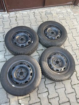 Prodám zimní pneumatiky s disky – 175/65 R14 - 4