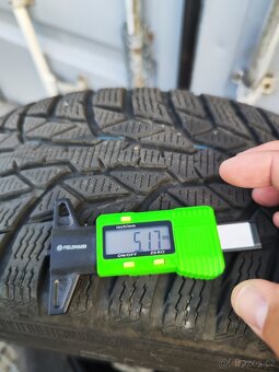 215/65R16 Nokian Zimní - 4