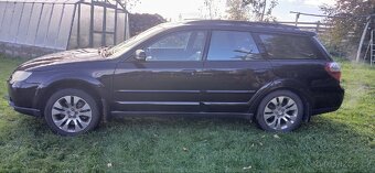 Subaru Legacy Outback - 4