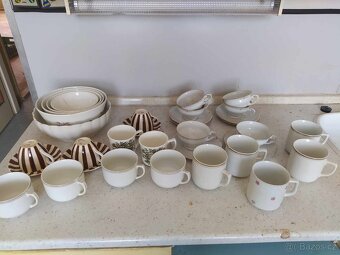 MIX skleniček, hrníčků, talířků a misek - 4