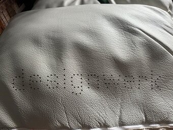 Prodám LUXUSNÍ koženou sedací soupravu - 4