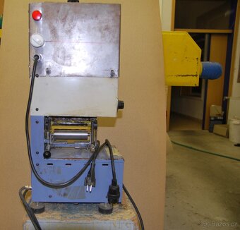 Olepovačka profilových lišt, obalovačka - 4