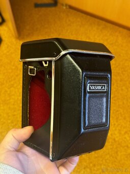Yashica Mat 124G - 4