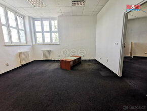 Pronájem kancelářského prostoru, 130 m², Třinec, ul. 1. máje - 4