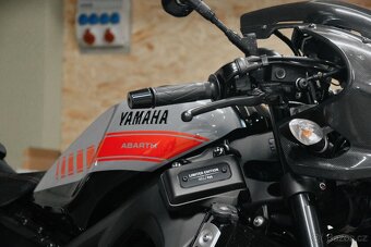 YAMAHA XSR 900 ABARTH - 4