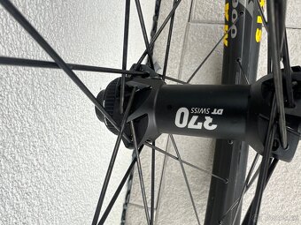 Zapletená kola DT SWISS X1900 - velmi málo ježděná - 4