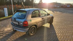 Opel Corsa B - 4