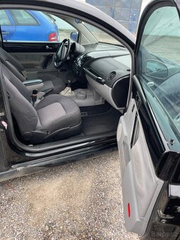 Vw new beetle 1.6 75kw NA OPRAVU - 4