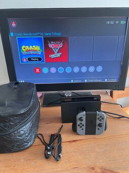 Nintendo Switch komplet skvělý stav + možno i hry - 4