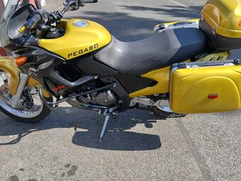 Aprilia Pegaso 650 - 4
