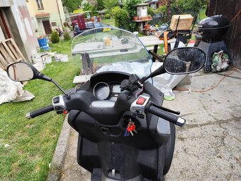 Piaggio mp3 250 stačí řidičský B - 4