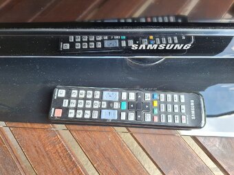 Televize Samsung 101cm - 4