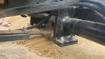 Podvázání nakladače pro japonský malotraktor - 4