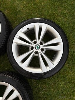 Orig ALU kola Škoda RS 5x112 R18 Neptune + 225/40 R18 - 4