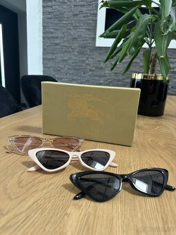 Set slunečních brýlí v dárkové krabičce - 4