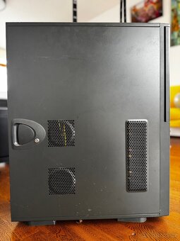 Retro skříň Chieftec Bravo + MSI 970 - 4